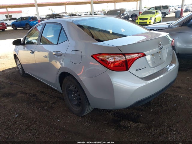 Toyota COROLLA LE 2018 2T1BURHE0JC051006 Image 3