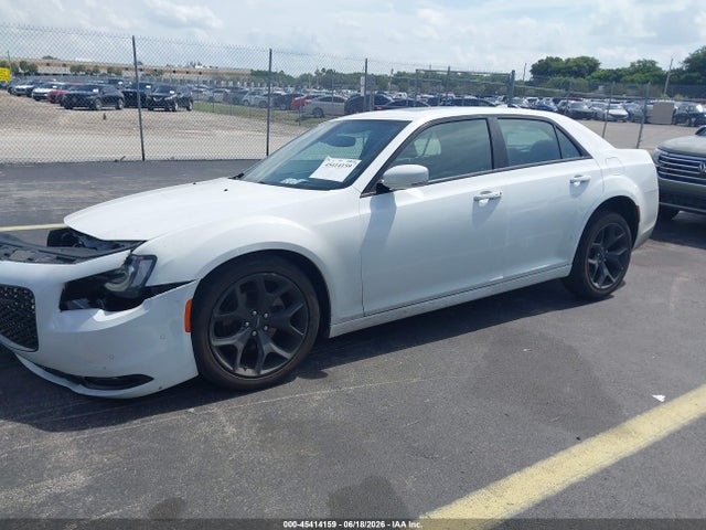 Aukcja sprzedaży 2023 Chrysler 300 300s, vin: 2C3CCABG1PH633363, numer aukcji: 45414159