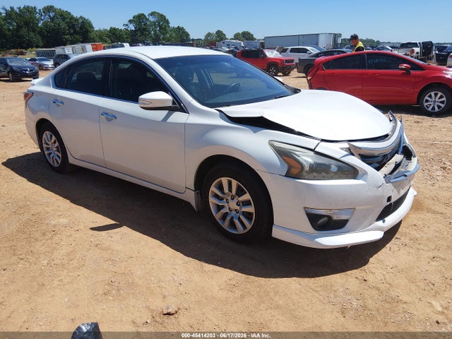 Nissan Altima 2.5 S 2015 1N4AL3AP9FN382328 головне зображення
