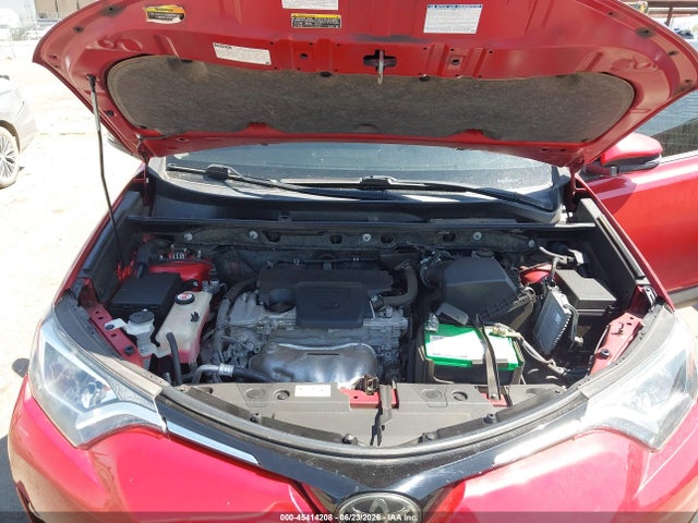 JTMRFREV8HJ113117 Toyota Rav4 Xle