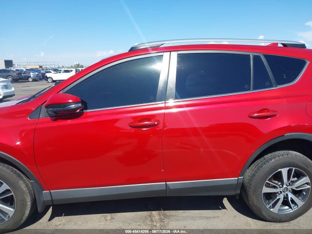 JTMRFREV8HJ113117 Toyota Rav4 Xle