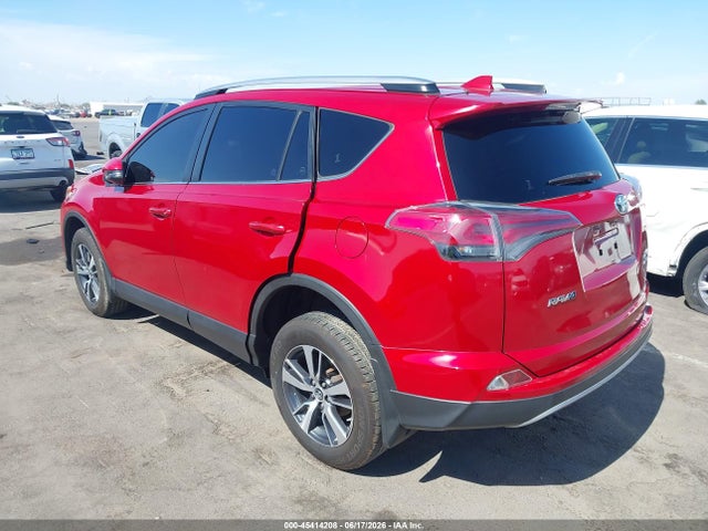 JTMRFREV8HJ113117 Toyota Rav4 Xle