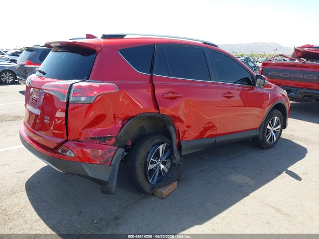 JTMRFREV8HJ113117 Toyota Rav4 Xle