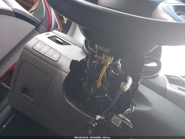 5NPDH4AE4FH549594 Hyundai ELANTRA SE