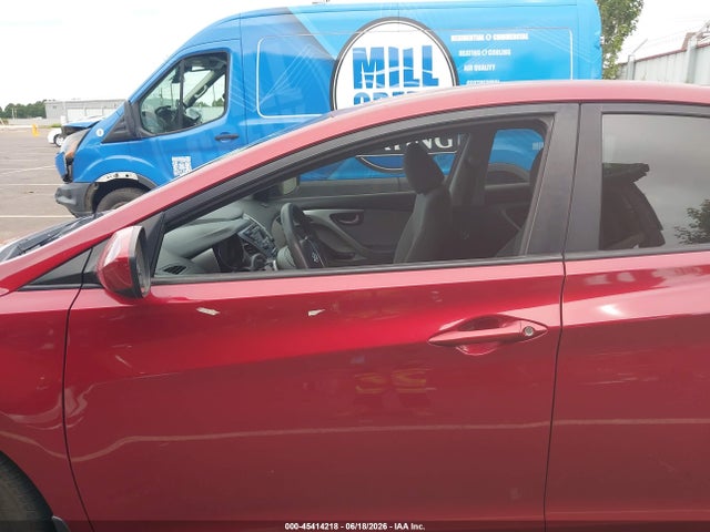 5NPDH4AE4FH549594 Hyundai ELANTRA SE