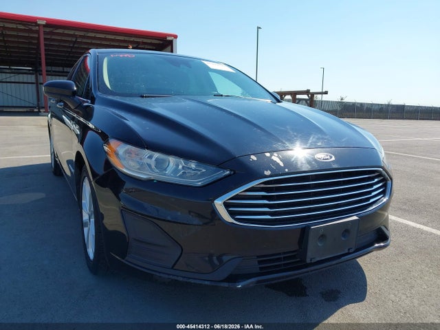 3FA6P0LU7KR135795 Ford Fusion Hybrid Se
