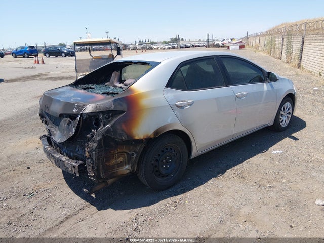Toyota COROLLA LE 2019 5YFBURHE2KP914860 Image 4