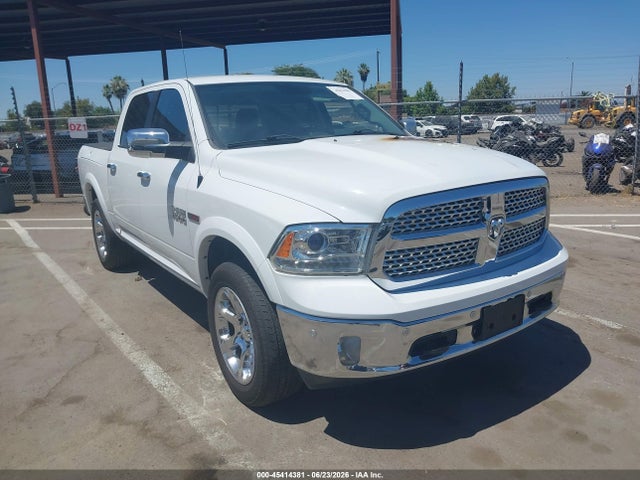 RAM 1500 Laramie 4x4 5'7 Box 2017 1C6RR7NM5HS558399 головне зображення