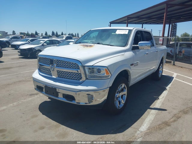 45414381 :رقم المزاد ، 1C6RR7NM5HS558399 vin ، 2017 Ram 1500 Laramie  4x4 5'7 Box مزاد بيع