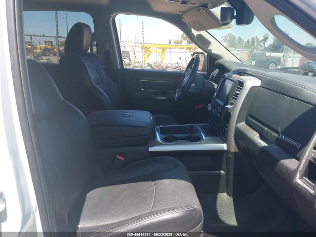 45414381 :رقم المزاد ، 1C6RR7NM5HS558399 vin ، 2017 Ram 1500 Laramie  4x4 5'7 Box مزاد بيع