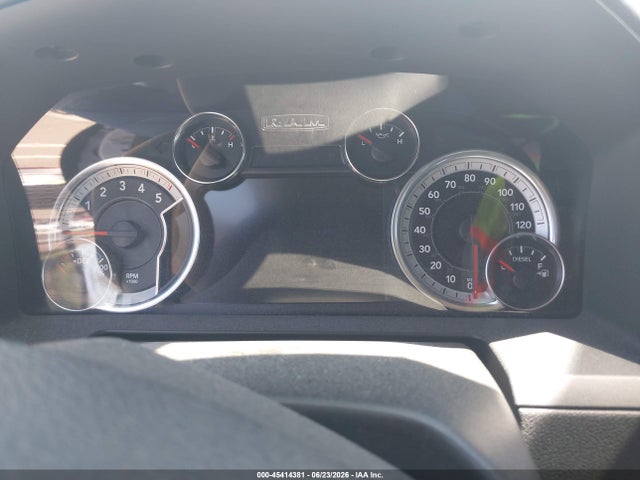 45414381 :رقم المزاد ، 1C6RR7NM5HS558399 vin ، 2017 Ram 1500 Laramie  4x4 5'7 Box مزاد بيع
