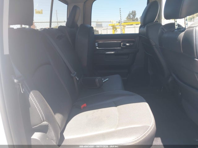 45414381 :رقم المزاد ، 1C6RR7NM5HS558399 vin ، 2017 Ram 1500 Laramie  4x4 5'7 Box مزاد بيع