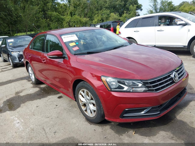 45414409 :رقم المزاد ، 1VWAA7A33JC004446 vin ، 2018 Volkswagen Passat 2.0t R-line/2.0t S مزاد بيع