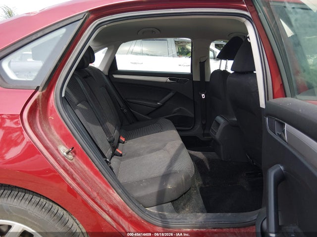 Aukcja sprzedaży 2018 Volkswagen Passat 2.0t R-line/2.0t S, vin: 1VWAA7A33JC004446, numer aukcji: 45414409