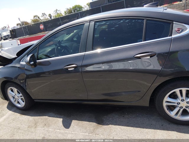 1G1BE5SMXH7191669 Chevrolet Cruze Lt Auto