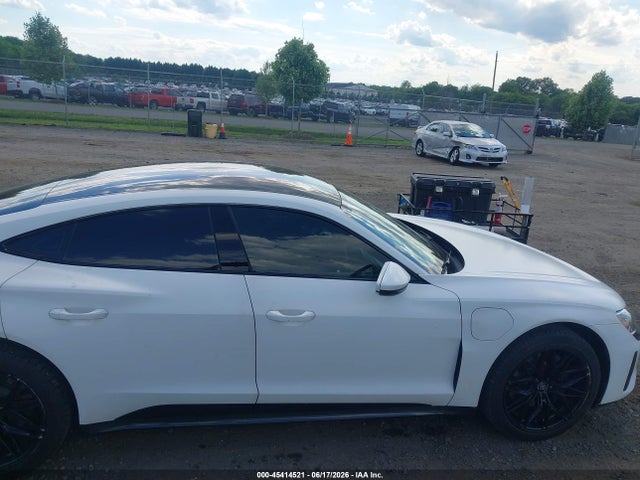 Aukcja sprzedaży 2024 Audi E-tron Gt Premium Plus Quattro, vin: WAUFJBFW5R7004741, numer aukcji: 45414521