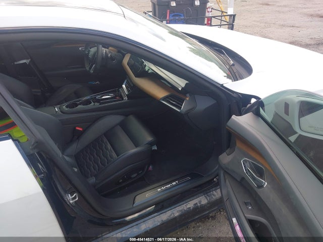 Aukcja sprzedaży 2024 Audi E-tron Gt Premium Plus Quattro, vin: WAUFJBFW5R7004741, numer aukcji: 45414521