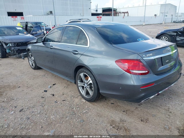 Aukcja sprzedaży 2017 Mercedes-benz E 300, vin: WDDZF4JB7HA114828, numer aukcji: 45414599