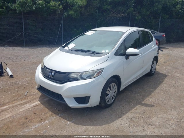 Honda FIT LX 2016 JHMGK5H58GS002467 Image 2