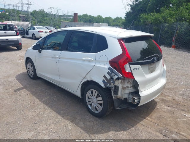 Honda FIT LX 2016 JHMGK5H58GS002467 Image 3