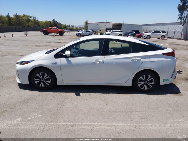 Toyota Prius Prime Plus 2017 JTDKARFP0H3001903 Image 15