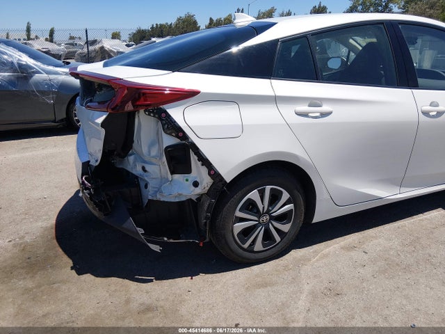 Toyota Prius Prime Plus 2017 JTDKARFP0H3001903 Image 18