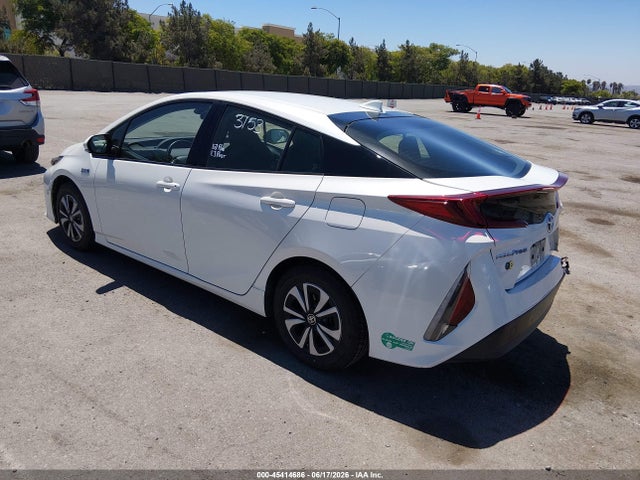 Toyota Prius Prime Plus 2017 JTDKARFP0H3001903 Image 3