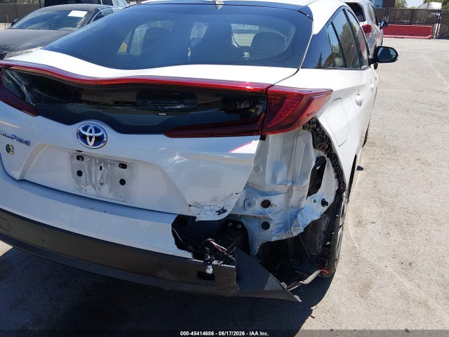 Toyota Prius Prime Plus 2017 JTDKARFP0H3001903 Image 6