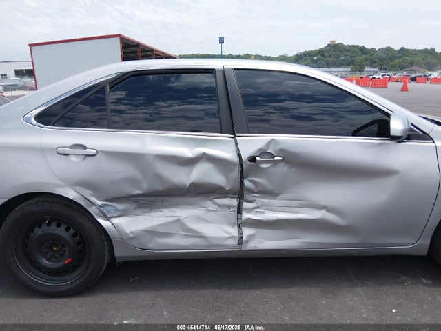 2016 Toyota Camry Le მანქანა იყიდება აუქციონზე, vin: 4T4BF1FK1GR538510, აუქციონის ნომერი: 45414714