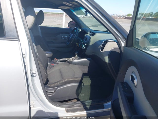 KIA SOUL + 2014 KNDJP3A52E7715484 Image 5