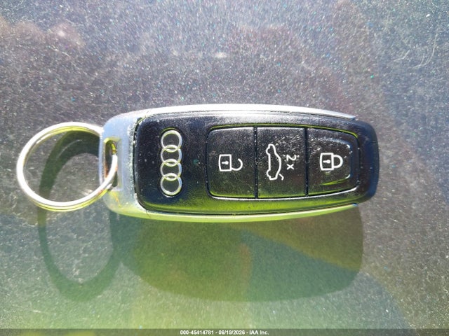 45414781 :رقم المزاد ، WA1VWBF7XMD018079 vin ، 2021 Audi Sq7 Prestige Tfsi Quattro Tiptronic مزاد بيع