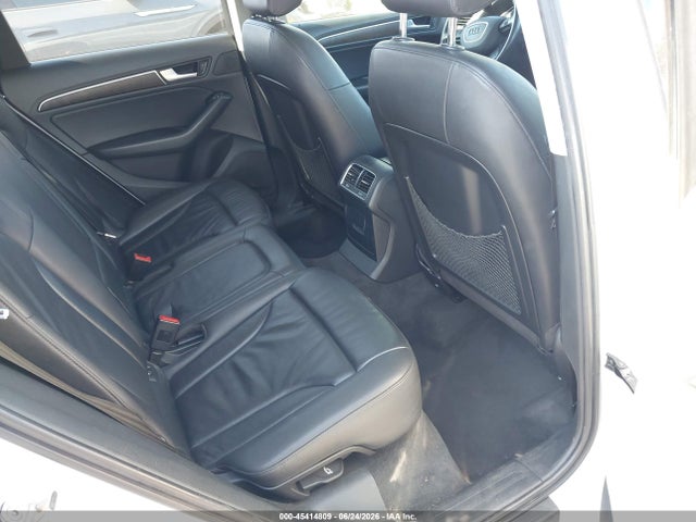 Audi Q5 2.0t Premium 2014 WA1CFAFP7EA085534 Image 8