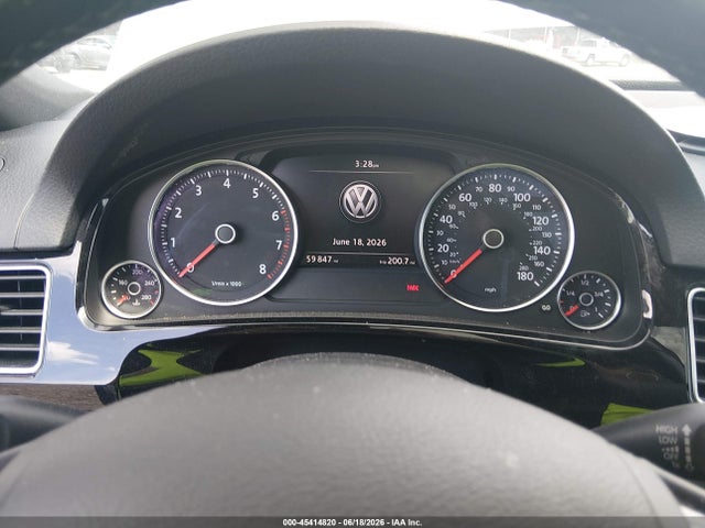 Продаж на аукціоні авто 2017 Volkswagen Touareg V6 Wolfsburg Edition, vin: WVGRF7BP0HD004445, номер лоту: 45414820