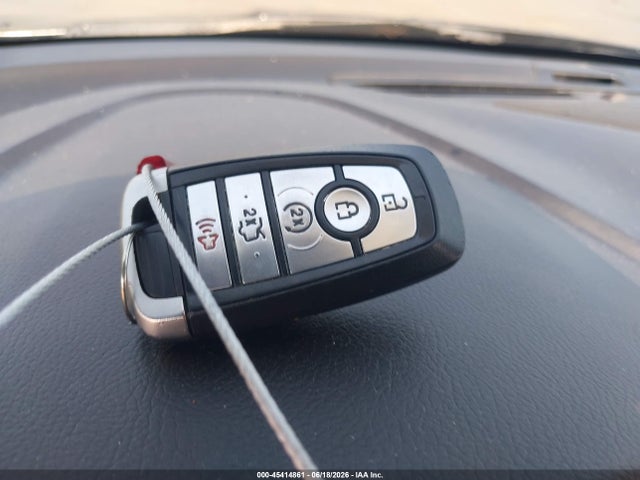 2018 Ford Fusion Energi Se Luxury მანქანა იყიდება აუქციონზე, vin: 3FA6P0PU6JR110220, აუქციონის ნომერი: 45414861