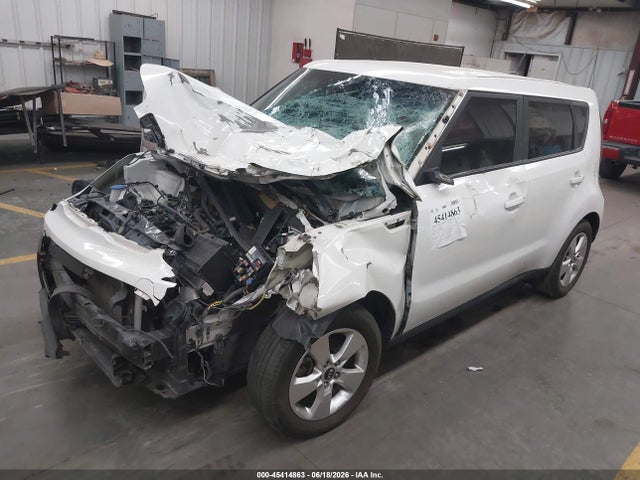 KIA Soul 2018 KNDJN2A24J7583828 Image 2