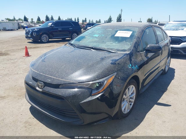 Toyota COROLLA LE 2025 5YFB4MDE2SP352175 Image 2
