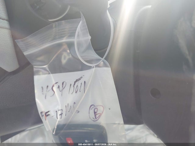 JTMRWRFV3KD038573 Toyota Rav4 Hybrid Xle