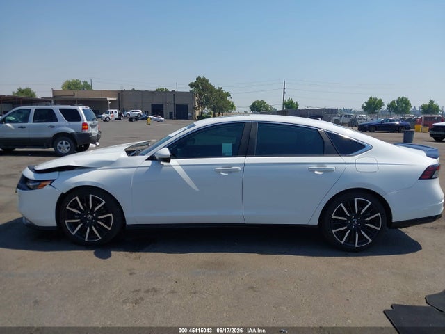 Honda Accord Hybrid Touring 2024 1HGCY2F88RA043363 Image 14