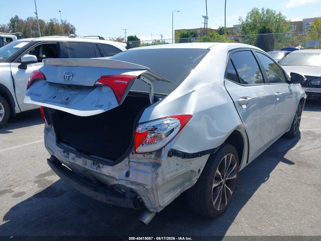 Toyota COROLLA SE 2018 2T1BURHEXJC019082 Image 4