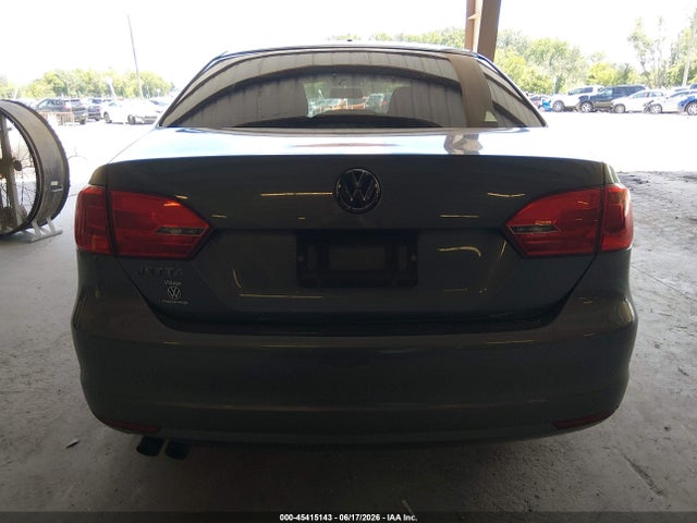 Продажа на аукционе авто 2014 Volkswagen Jetta 2.0l S, vin: 3VW2K7AJ7EM322588, номер лота: 45415143
