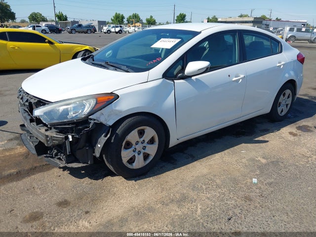 KIA FORTE LX 2015 KNAFX4A67F5291623 Image 2