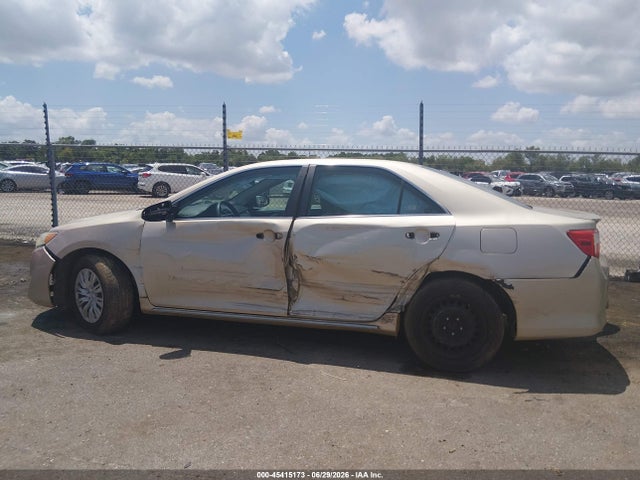 45415173 :رقم المزاد ، 4T4BF1FKXCR183539 vin ، 2012 Toyota Camry Le مزاد بيع