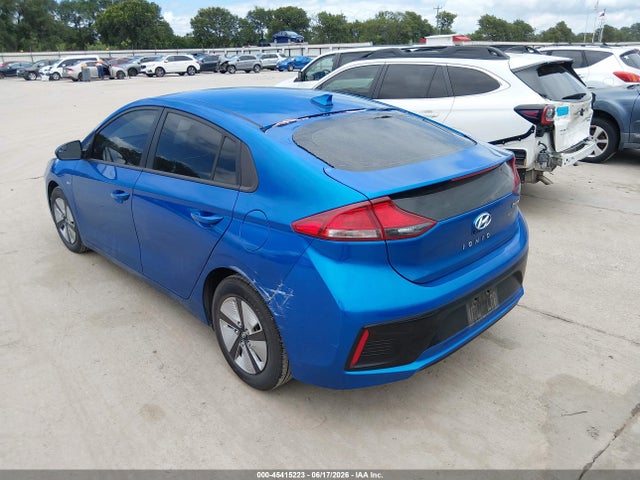 Auction sale of the 2017 Hyundai Ioniq Hybrid Blue, vin: KMHC65LC4HU045554, lot number: 45415223
