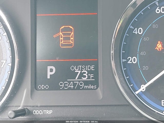 Toyota COROLLA LE 2018 5YFBURHE9JP825494 Image 16