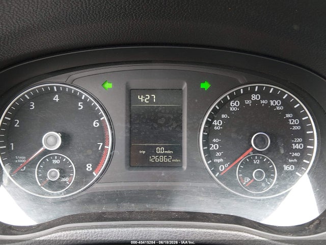 1VWAT7A3XFC026963 Volkswagen Passat 1.8t S