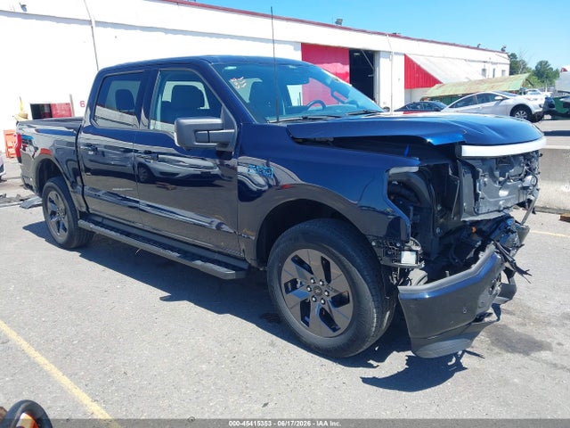45415353 :رقم المزاد ، 1FT6W3L71RWG11488 vin ، 2024 Ford F-150 Lightning Flash مزاد بيع