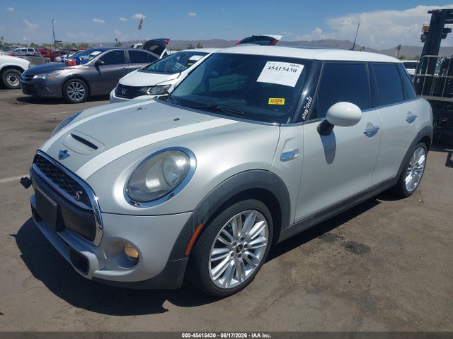 Mini Hardtop Cooper S 2015 WMWXU3C50F2B57133 Image 2