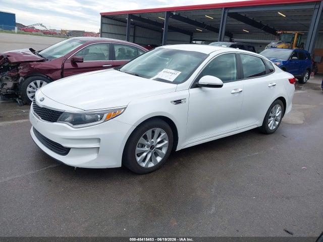 KIA Optima Lx 2017 5XXGT4L33HG153629 Image 2