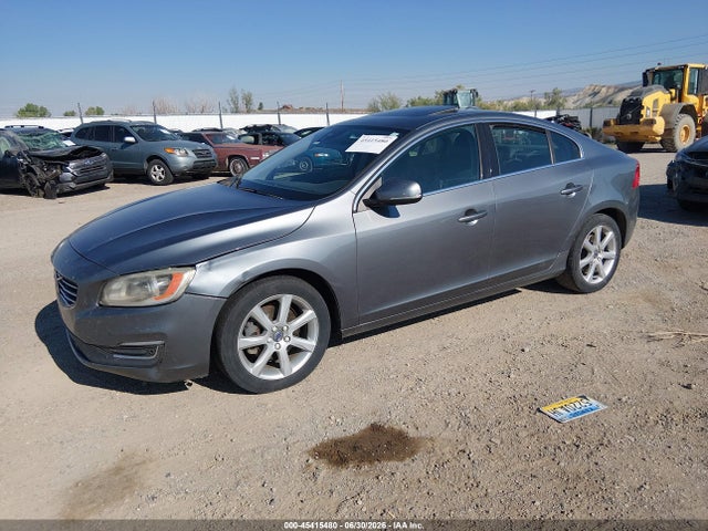 2016 Volvo S60 T5 Drive-e Premier მანქანა იყიდება აუქციონზე, vin: YV126MFK8G2413283, აუქციონის ნომერი: 45415480