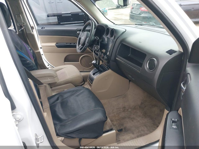 1C4NJPBA8GD524761 Jeep Patriot Sport
